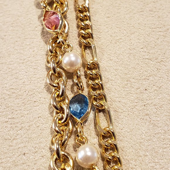 Three Strand necklace and earring set - Picture 4 of 5